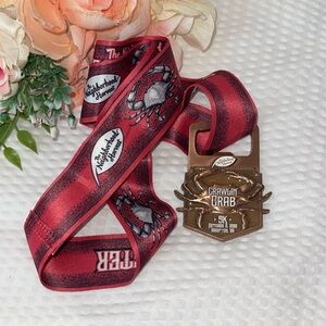 CRAWLIN CRAB The Neighborhood Harvest Limited Edition Challenge Dash Run Medal
